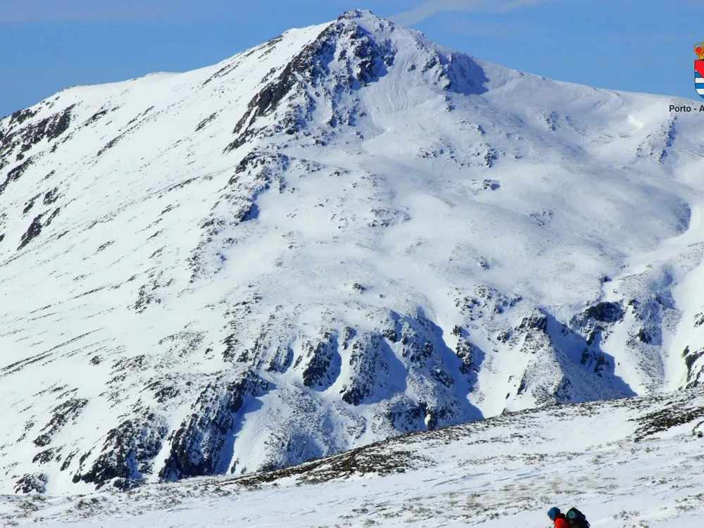 Pena Trevinca nevada, foto de enero del calendario 2026 de Porto